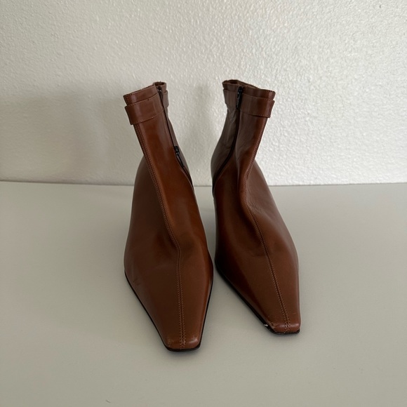 Coach Brown Leather Pointed Ankle Zip-Up Booties size 9.5 - Picture 3 of 6